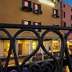 Hotel Arlecchino 3*