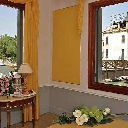 Hotel Arlecchino 3*