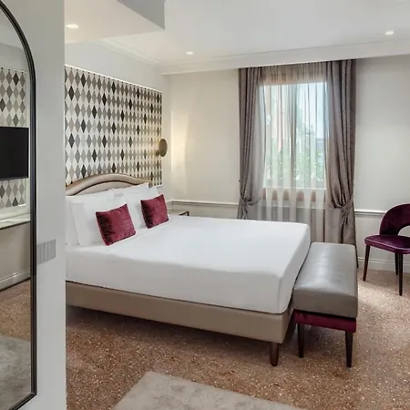 Arlecchino Hotel 3*
