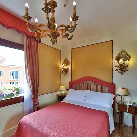 Hotel Arlecchino 3*