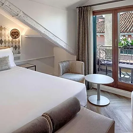 Hotell Arlecchino 3*