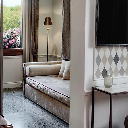 Arlecchino Otel 3*