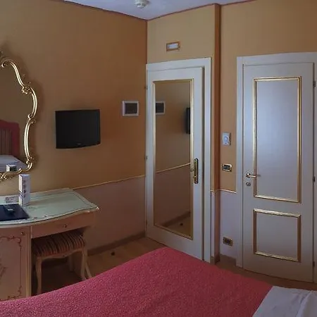 Hotell Arlecchino 3*