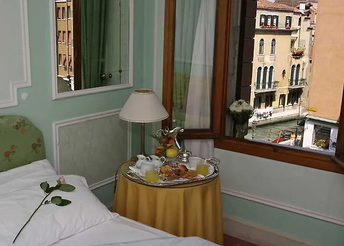 Arlecchino Hotel 3*